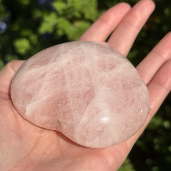 Medium Large Pink Rose Quartz Puffy Crystal Heart Carving - Picture 5 of 10